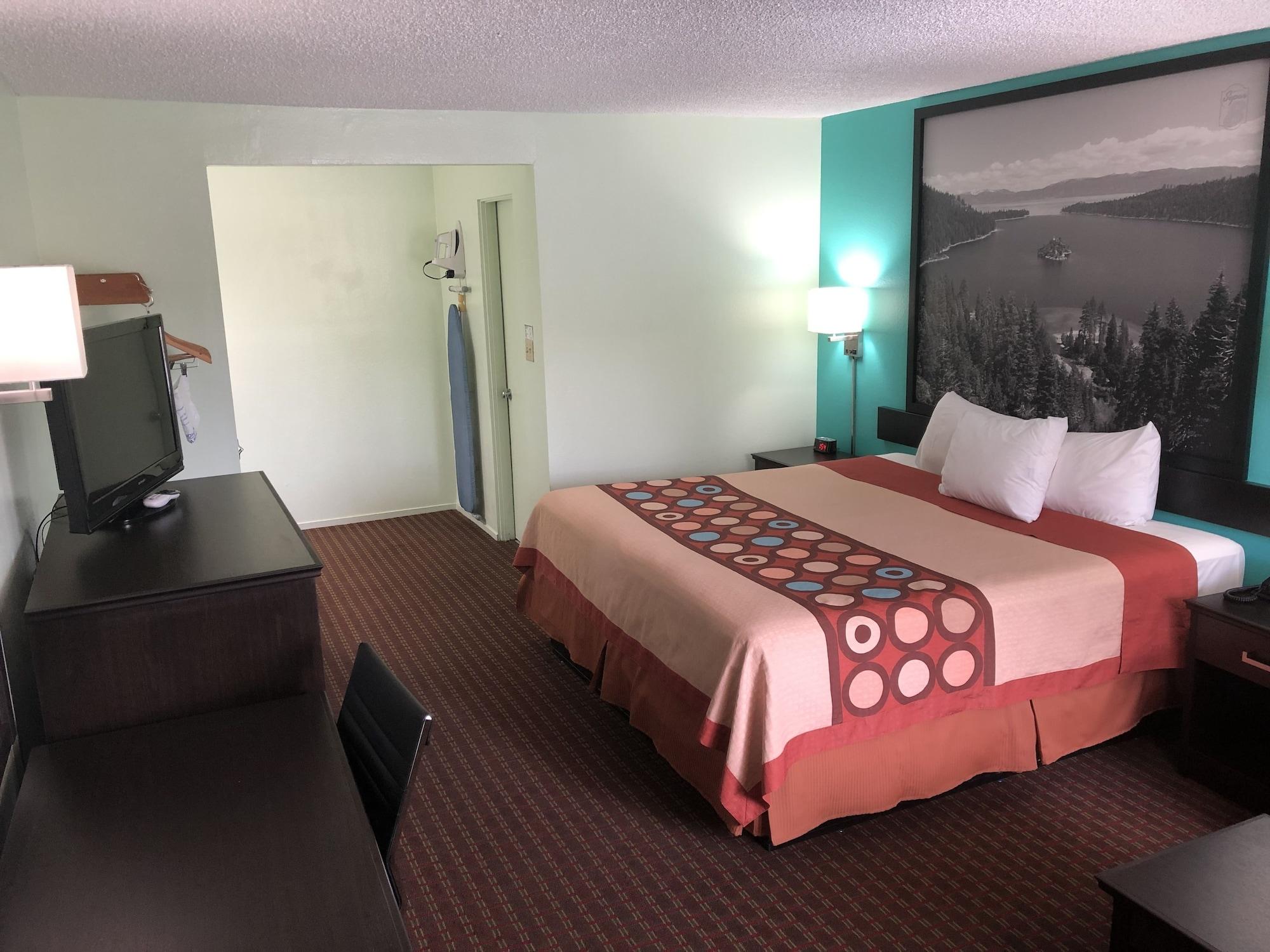 Super 8 By Wyndham Yreka Hotel Exterior photo